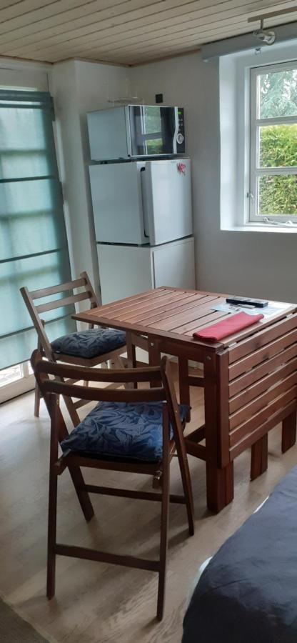 Cozy Tiny Room, Mini Kitchen And Bathroom Otterup Exterior foto